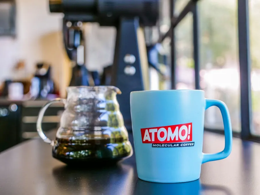 沒有咖啡豆的咖啡反而更好喝？美國食品科學家創立Atomo Coffee，用「分子料理」讓咖啡更環保