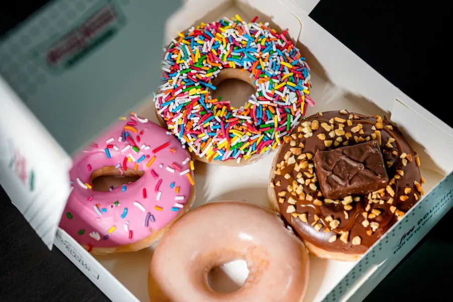 曾經2年收掉20家門店，美式甜甜圈Krispy Kreme如何轉型重生？