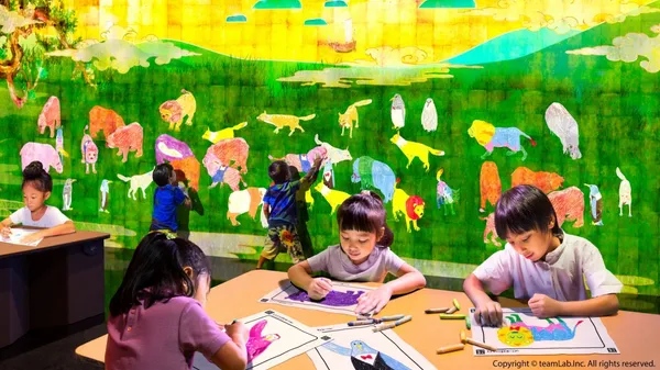 2021台灣teamLab《未來遊樂園》重點作品、展區 ⑨ 彩繪動物立體紙模型.jpg