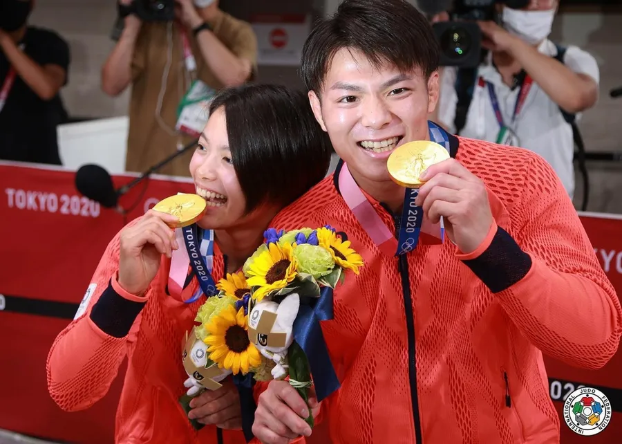 東京奧運阿部柔道兄妹檔走過「勝負殘酷地獄」，戰勝自己勇奪雙面金牌
