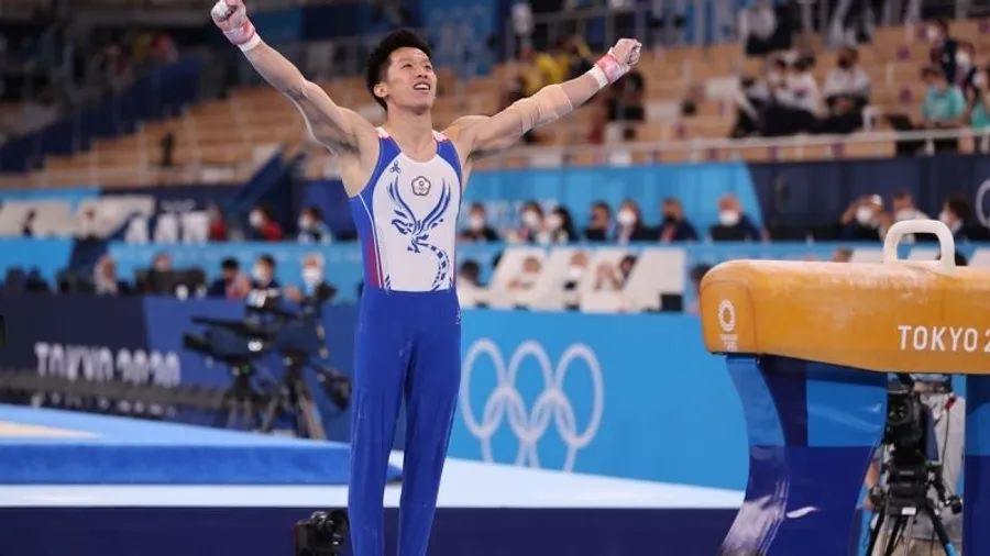 從「菜市仔凱」翻滾成台灣鞍馬王子！李智凱完成19年來宿願「完美落地」！