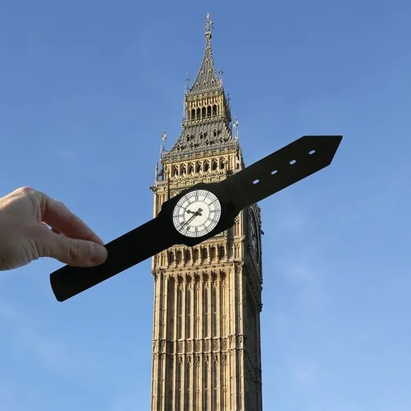 Rich McCor 剪紙攝影.jpg