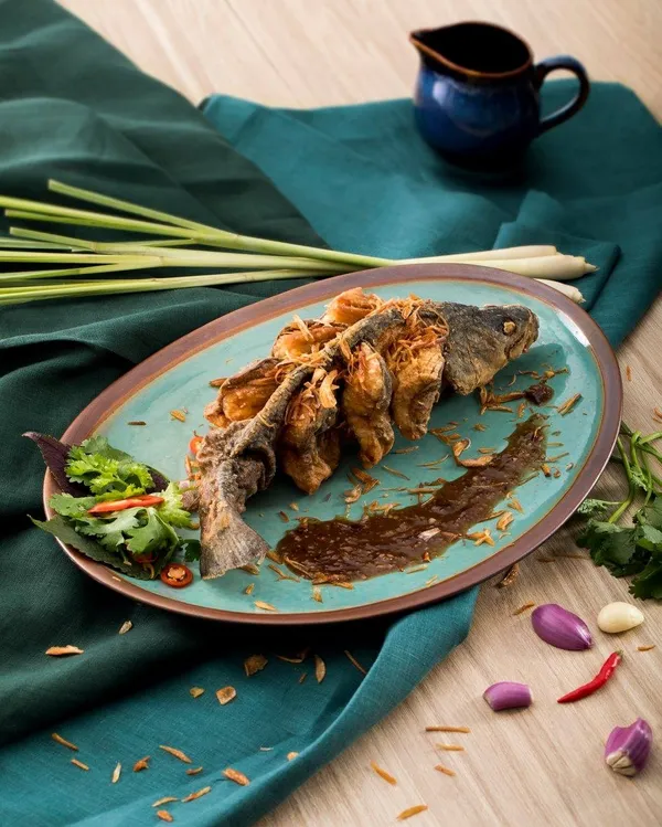 香酥魚佐酸子醬.jpg