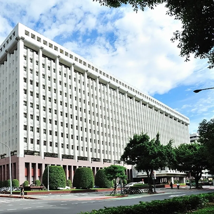 其他台廠早已打進2奈米，台塑為何還要搶半導體光阻稀釋劑？老牌石化廠轉型記