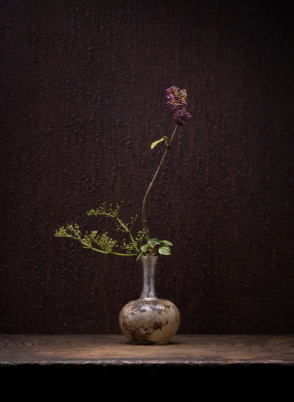 器_中國唐代琉璃瓶，材_紫仁丹 山歸來，事花_謝芳.jpg