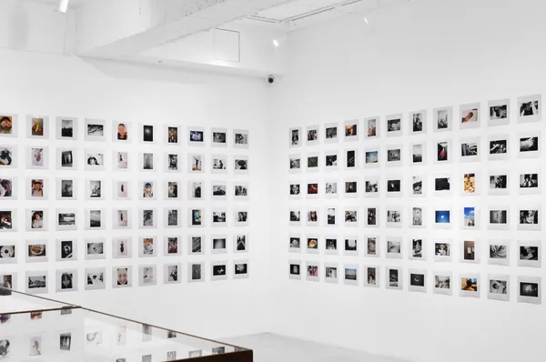 安達祐實-桑島智輝-攝影installation-view-3.jpg
