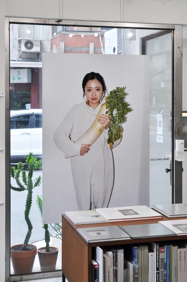 安達祐實-桑島智輝-攝影installation-view-5.jpg