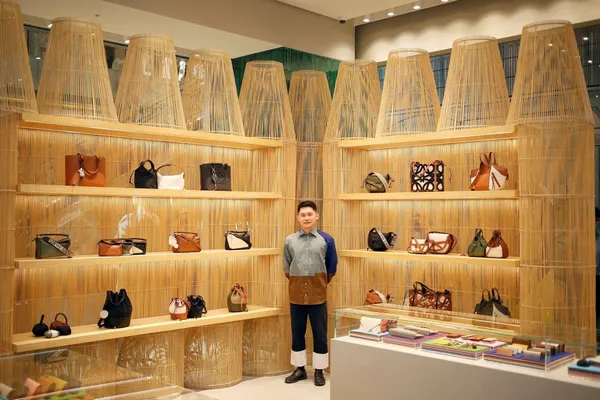 LOEWE_藝術家范承宗_LOEWE 高雄概念店_2021-09-03_侯俊偉攝影_ (9)_修.j