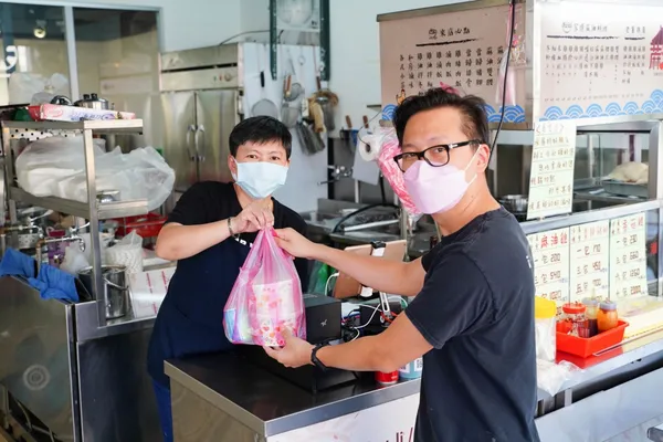 蔴油李在疫情期間發展新商機，以「餐廳快遞」冷凍真空包表現優於外帶.jpg
