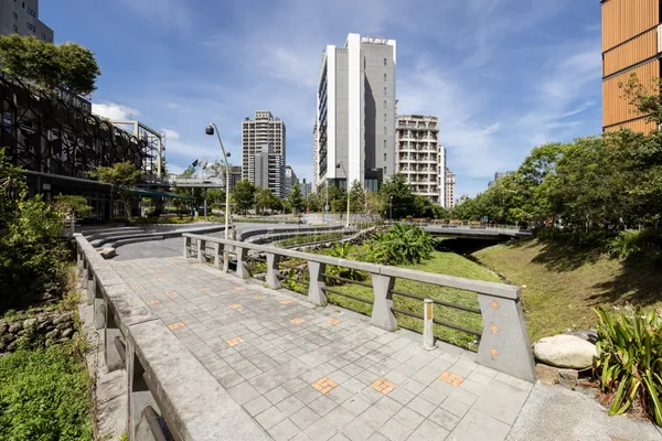 探索礁溪綠野溪廣場01.jpg