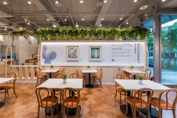 14.「誠品生活時光」結合藝文特展的「TEA ROOM」全天候提供多元餐點.jpg