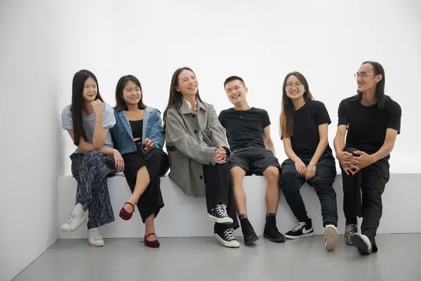 勞力不費力_左起：蔡之甯、謝宜倫、TAO ART 創辦人 Vicky Chen、吳彥霖、許菱軒、段沐