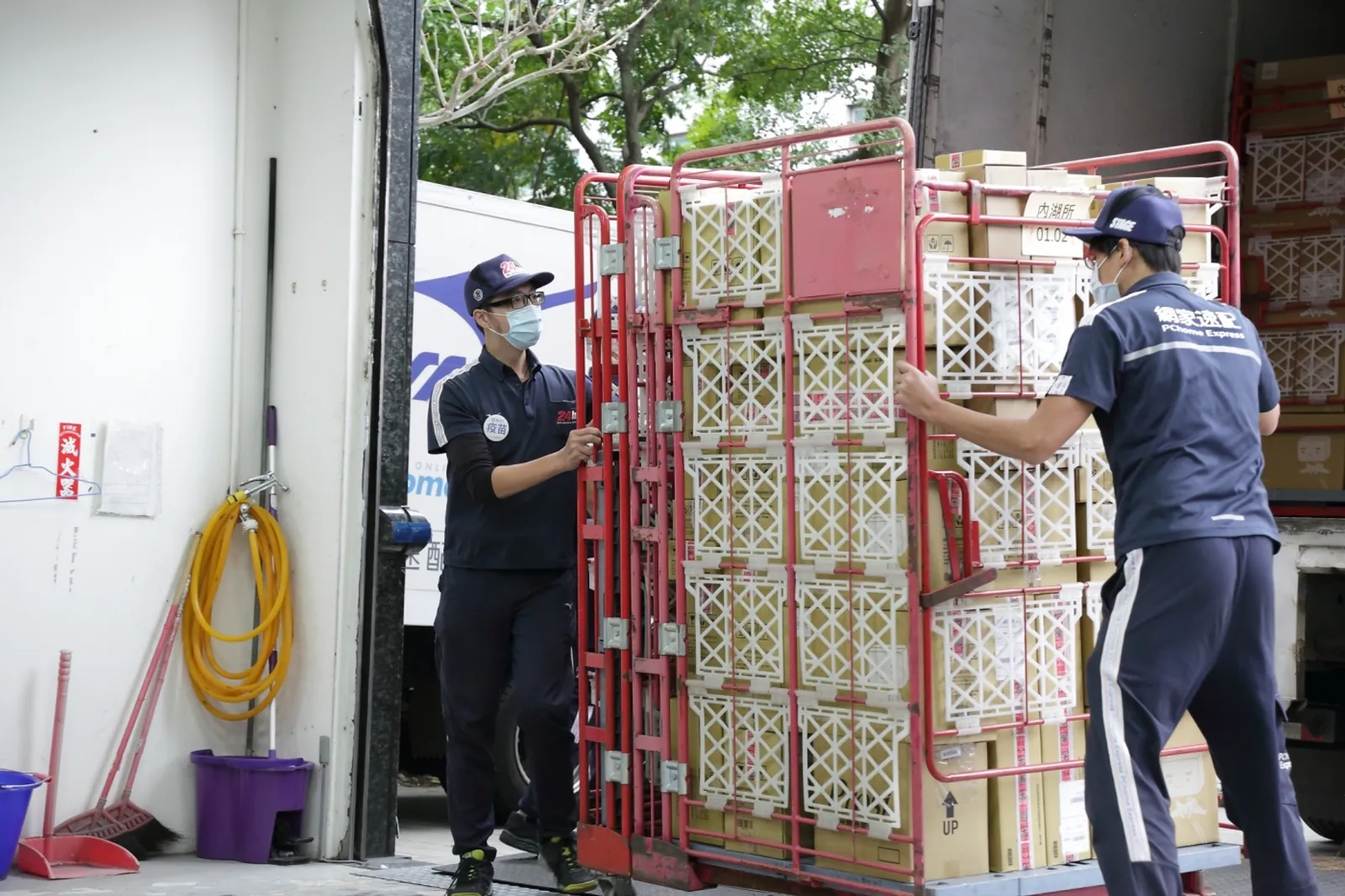 台灣 6 大電商營業規模成長近五成，疫情前後電商滲透率比較一文看懂
