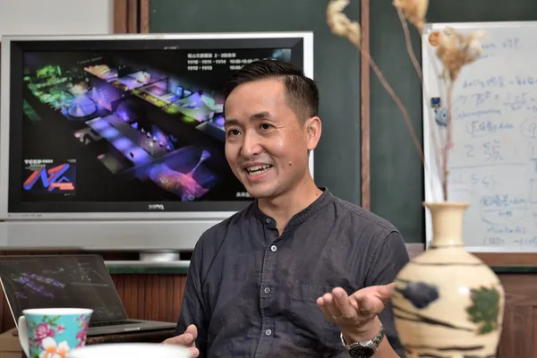 TCCF_策展人專訪側拍01.jpg