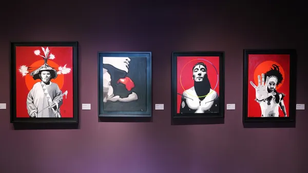 優席夫南島藝術美展《擁抱》_03