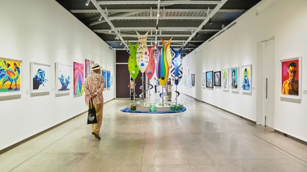 優席夫南島藝術美展《擁抱》_10