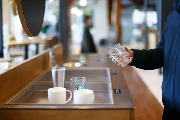 Starbucks Greener Store 東京 12.jpg