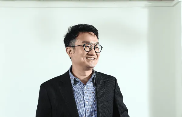 cyntelli_營運長黃英哲