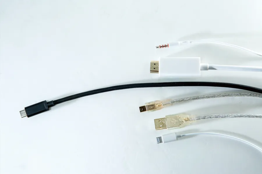 口徑小速率更快！1條USB4傳輸線，如何終結20年連接孔之亂？