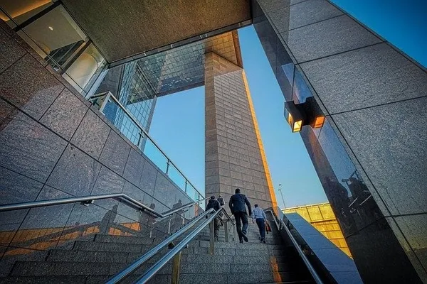 stairs-g9e749ae9b_640.jpg