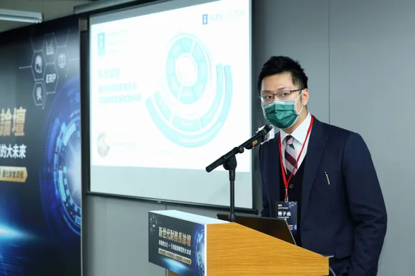 FlexSystem台灣區業務暨行銷經理簡子函