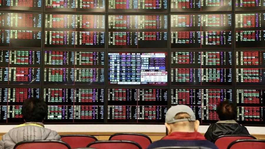 00919配息要來了！富邦金點火，法人喊上1.1元，除息日、發放日一次看