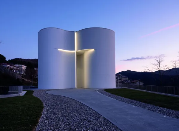 義大利教堂 Santa Maria Goretti 11.jpg