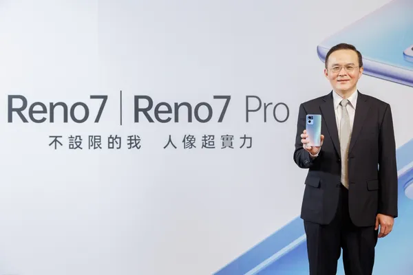 OPPO台灣市場總經理施晃嘉表示，回顧2021年，疫情為智慧型手機市場帶來挑戰，即使如此，OPPO依