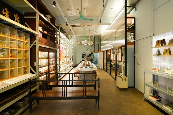 三重「黑色聚落」工廠博物館！以體驗五金、織品色彩工作坊等，帶大眾實地走入製造環境