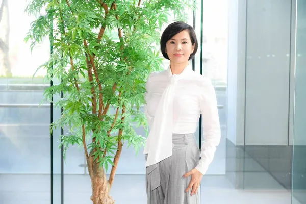 媚登峯集團董事長莊雅清