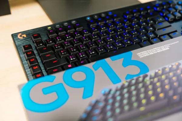 Logitech G G913_05