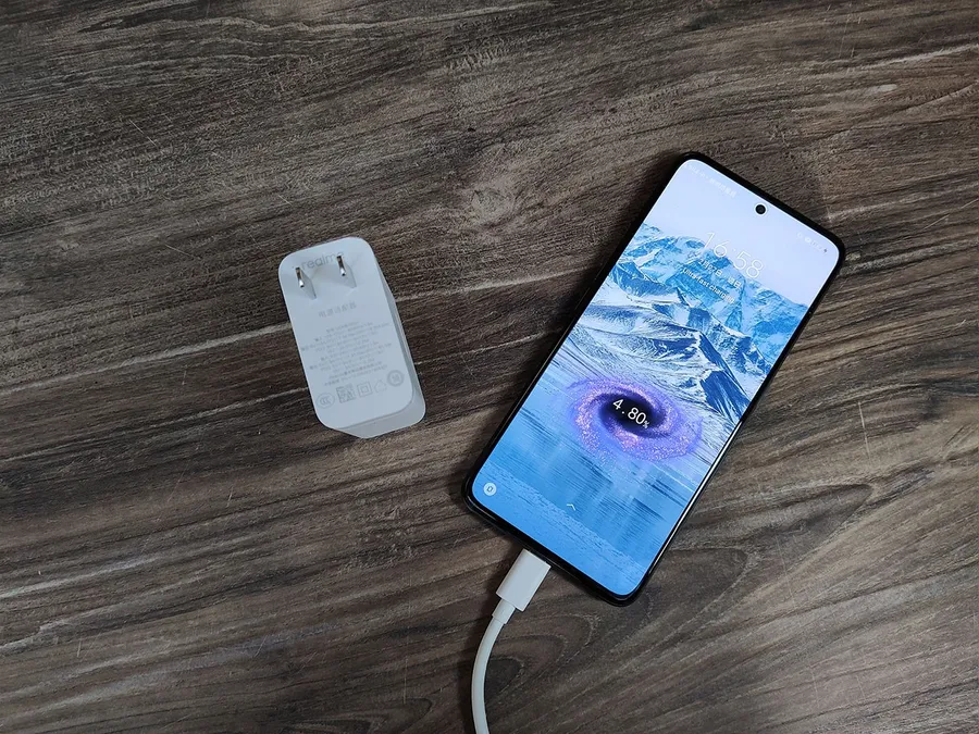 打造充電最速傳說！3C手機掀快充大戰，這項「升級」讓你很有感
