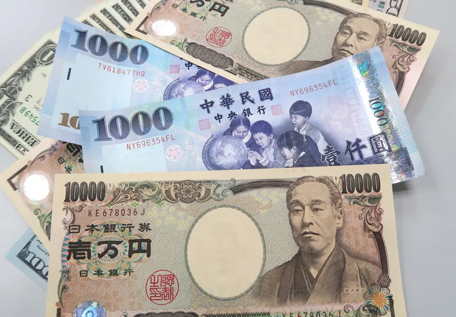 存解封後子彈？日圓跳水重貶，台灣、亞洲散戶撒幣搶買福澤諭吉