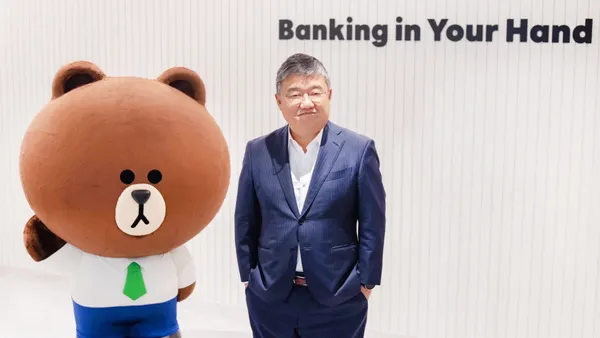 LINE Bank 董事長黃仁埈