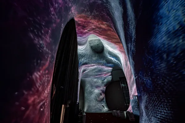 歌劇院〈光之曲幕〉限定特展《RE：CAVE》片段_5.jpg