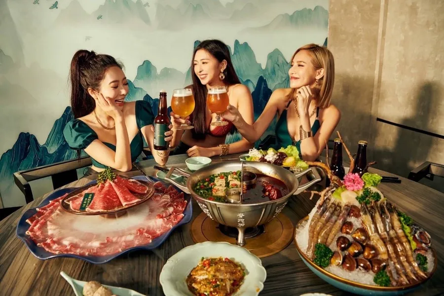 確診人數攀升餐飲業衝擊大，經濟部推行銷補助方案，行政院再加碼30億元助攻