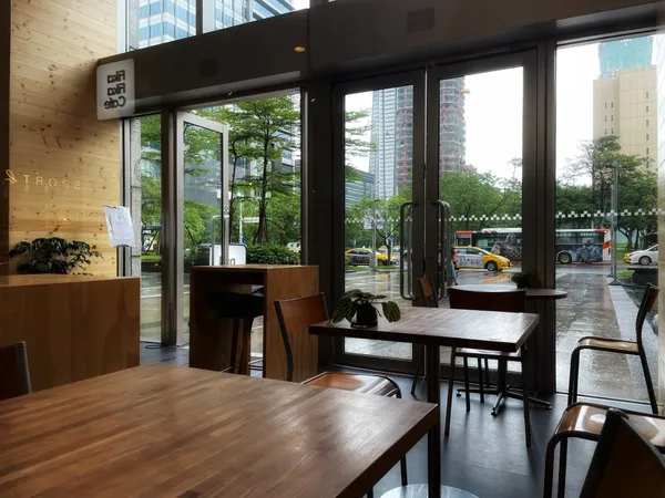 Fika Fika Cafe信義誠品店.jpeg