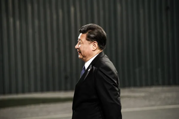 2015年中國國家主席習近平抵達巴黎參加由UNFCCC所舉辦之COP21