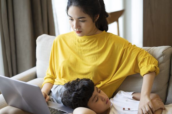  北市推「育兒減少工時」計畫，實務上可行嗎？律師：雇主需想清楚 7 件事