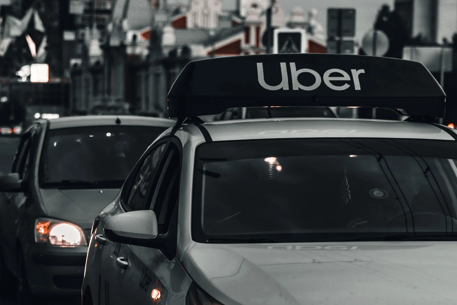 推出多元叫車、語音訂餐服務，Uber 轉型「超級 App」全方位滿足食、行需求