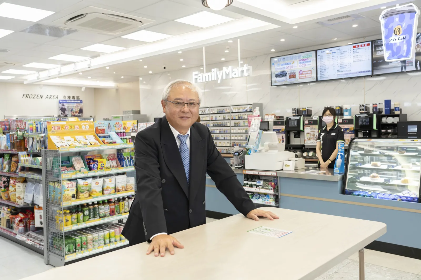 咖啡隨買跨店取、友善食光不漏接！全家深耕 App 服務，全力推動 OMO