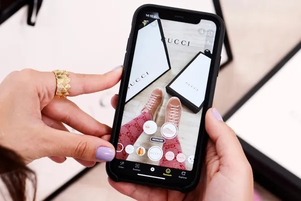 Gucci 推出Snapchat AR 虛擬試鞋服務