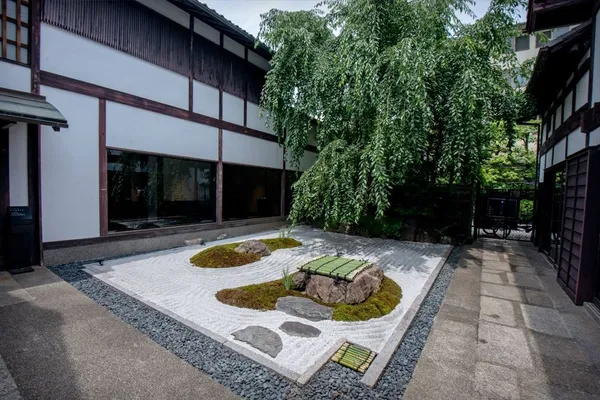 然花抄院來台