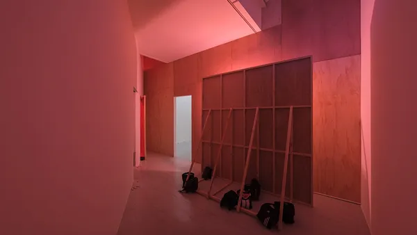 像是一個夜店的小便斗2.jpg