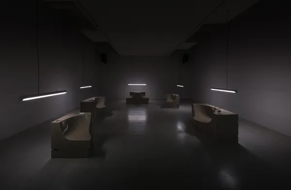 像是一個夜店的小便斗7.jpg