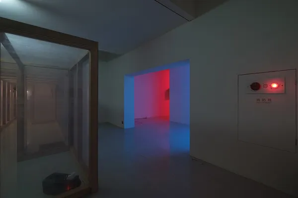 像是一個夜店的小便斗12.jpg