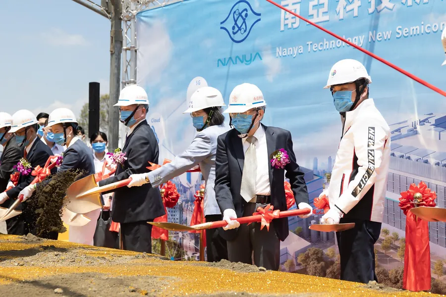 南亞科12吋晶圓廠動土豪擲3000億，引入EUV設備搶進先進製程賽道