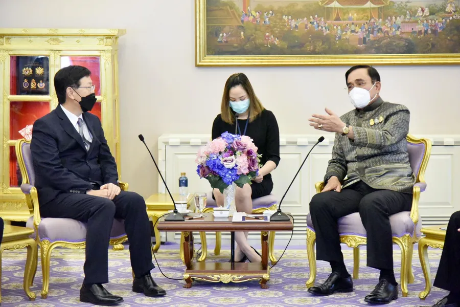 劉揚偉拜會泰國總理巴育，透過在地化策略打造成電動車產業樞紐