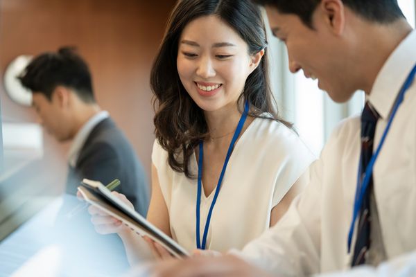  當老闆問 “How’s everything?” 就是你趁機更新專案進度、展現專業的時機！