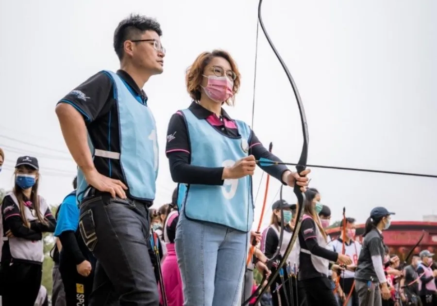 美劇《陰屍路》聞名全球十字弓出自台灣團隊！他創業9年，拿下美國3成市佔